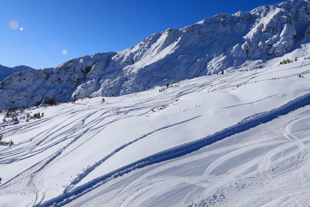 Bansko is up and running Snowboard.gr
